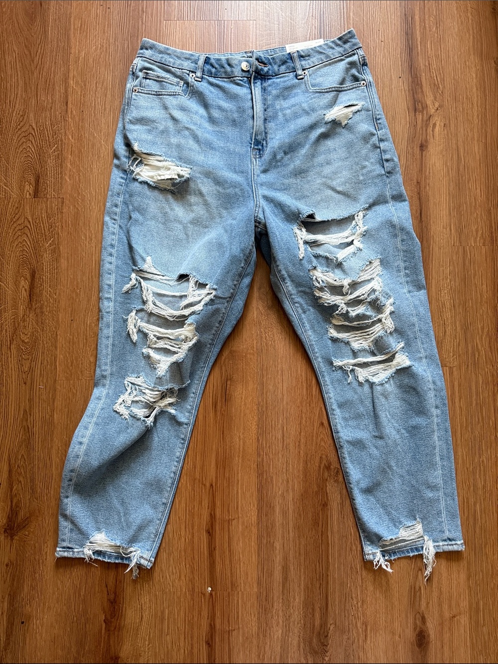 American Eagle Women’s Distressed Light Blue Denim Jeans